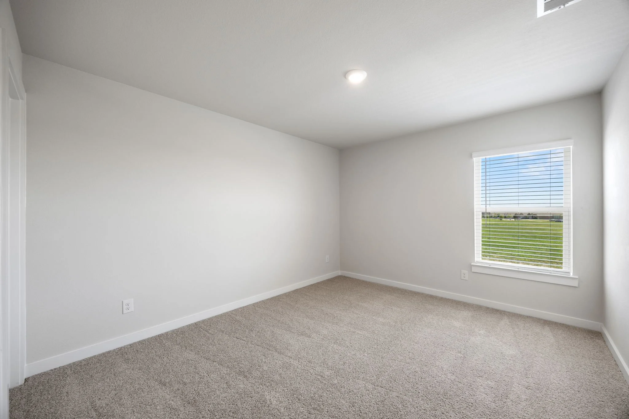 10-web-or-mls-710-acacia-ave.jpg