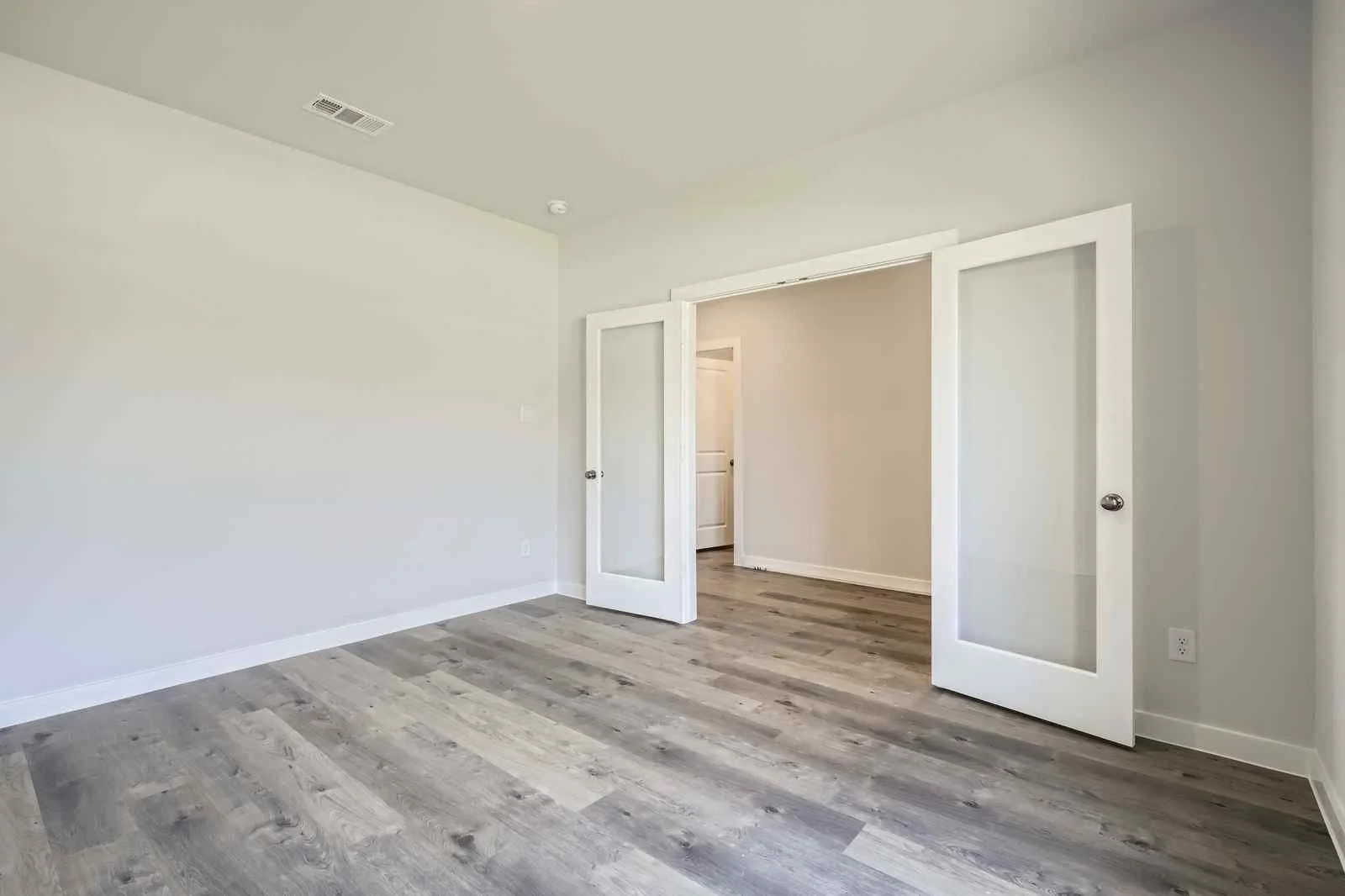 745 VINEYARD WAY - Web Quality - 008 - 08 Office.jpg