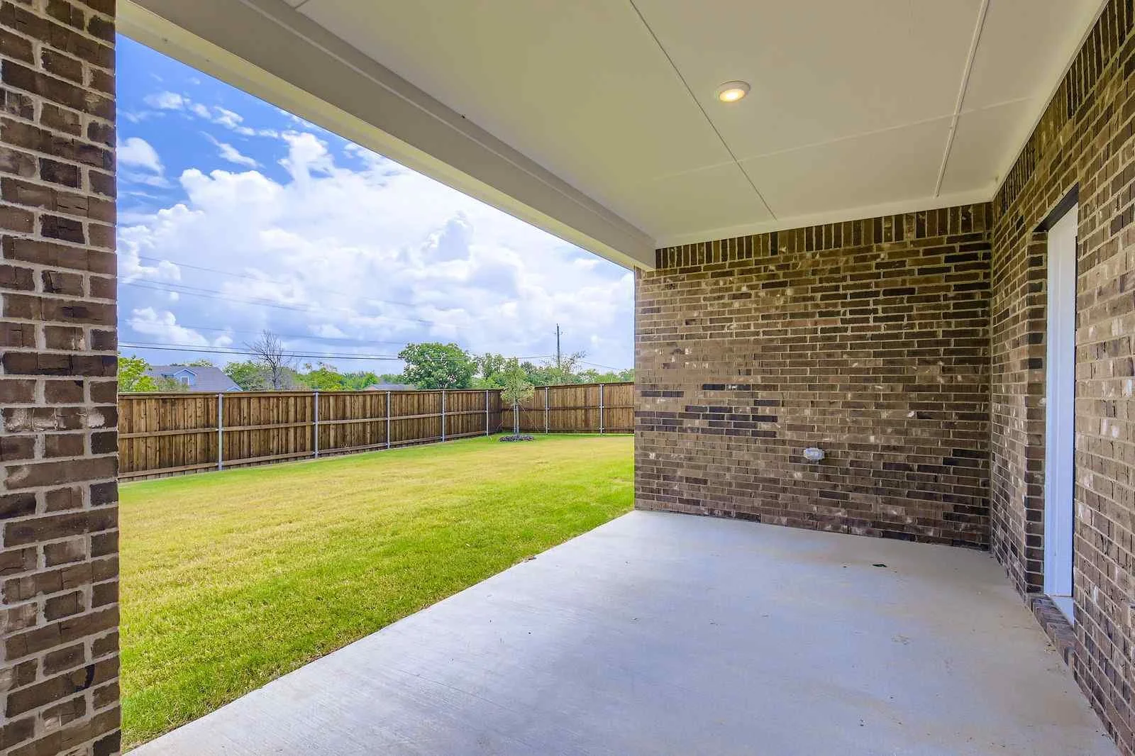 745 VINEYARD WAY - Web Quality - 026 - 30 Patio.jpg