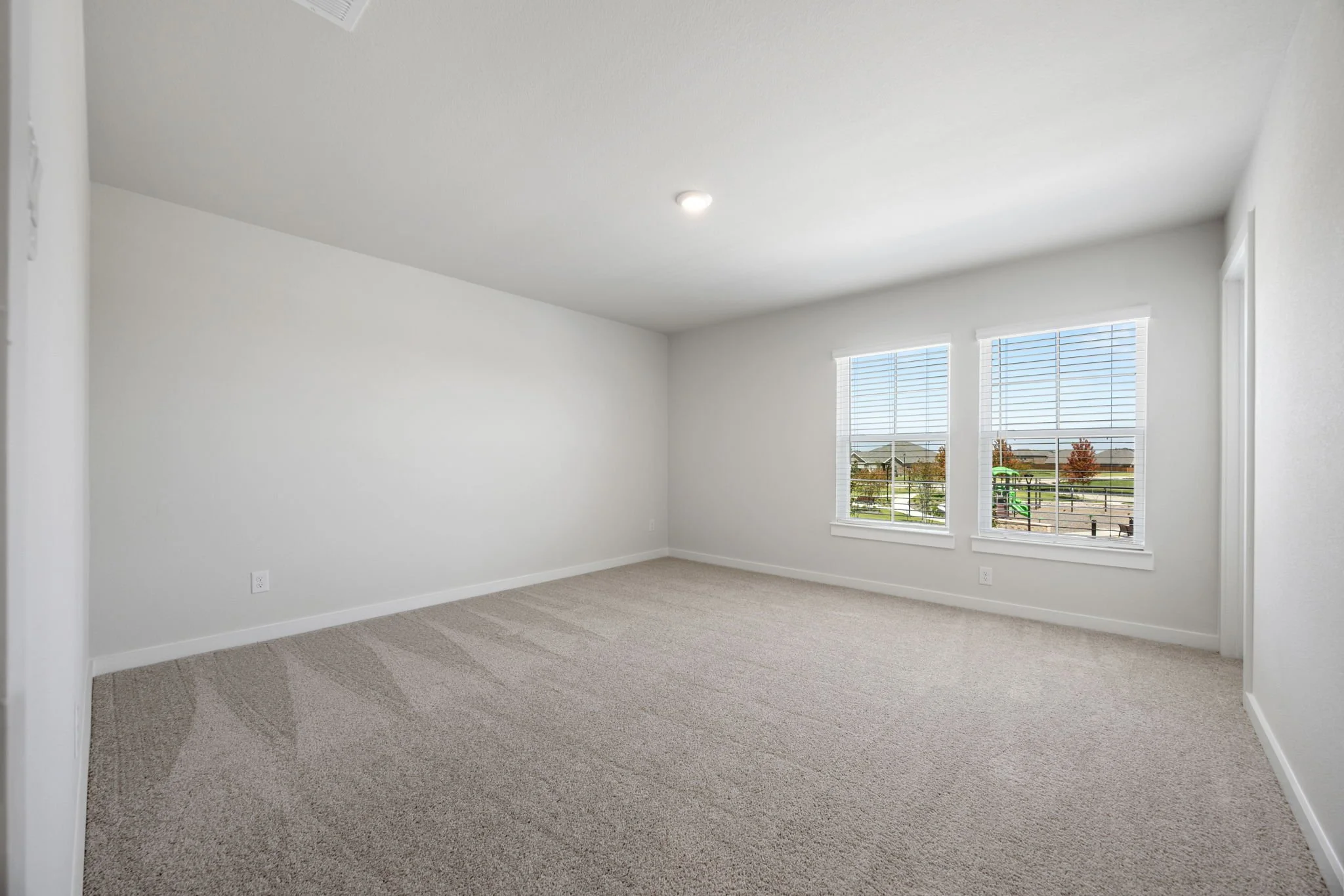 7-web-or-mls-710-acacia-ave.jpg