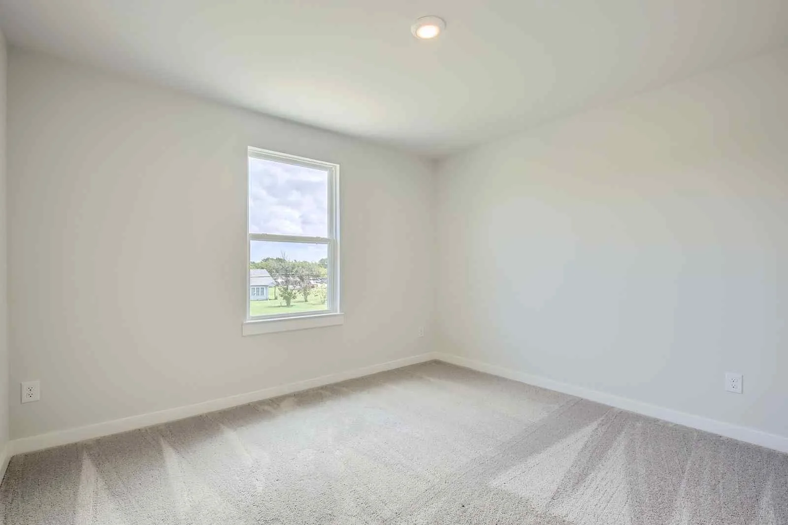 745 VINEYARD WAY - Web Quality - 018 - 19 2nd Floor Bedroom.jpg