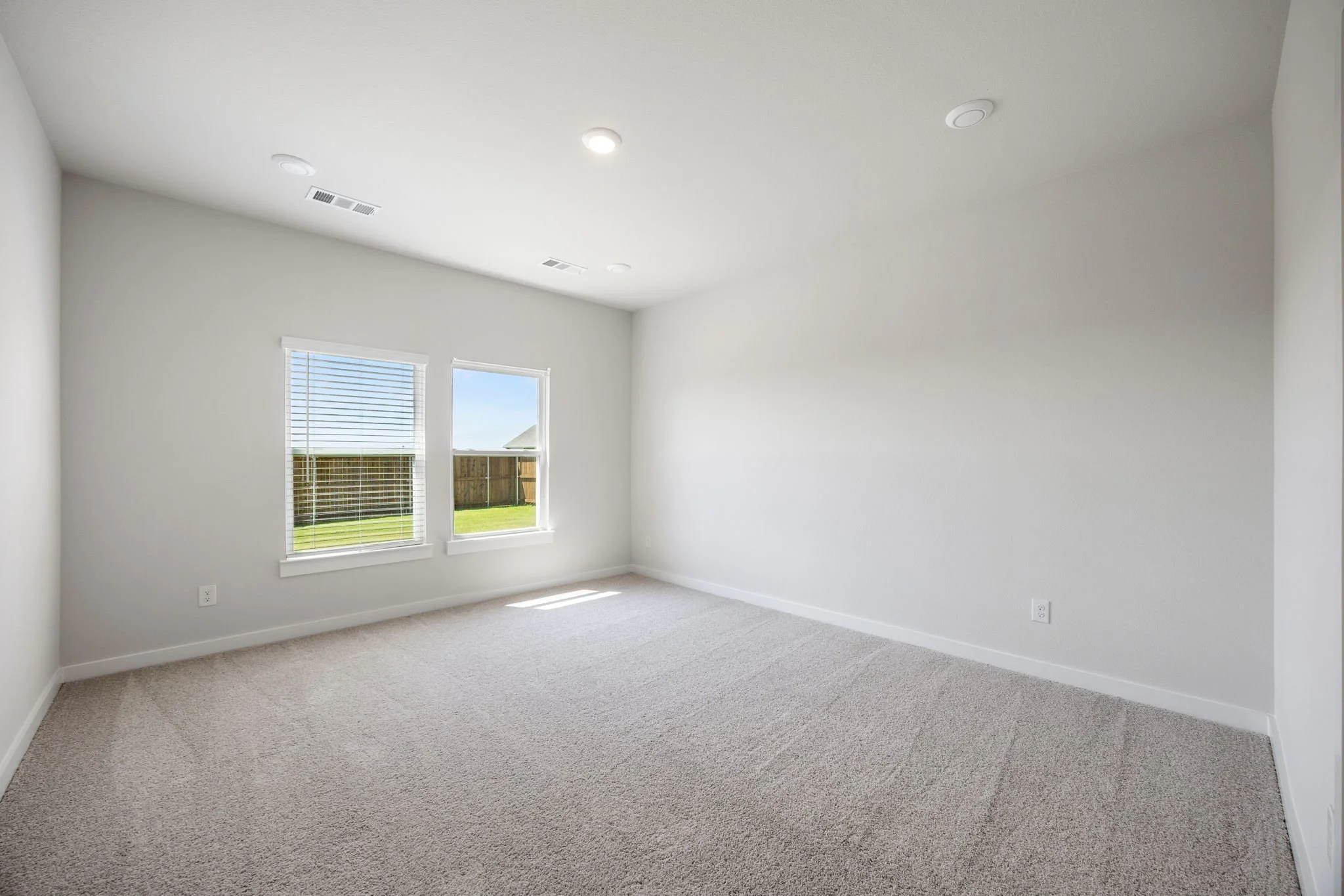 13-web-or-mls-710-acacia-ave.jpg