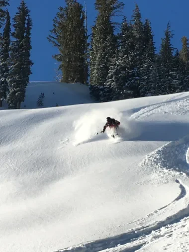 16-17-ski-a (1).webp