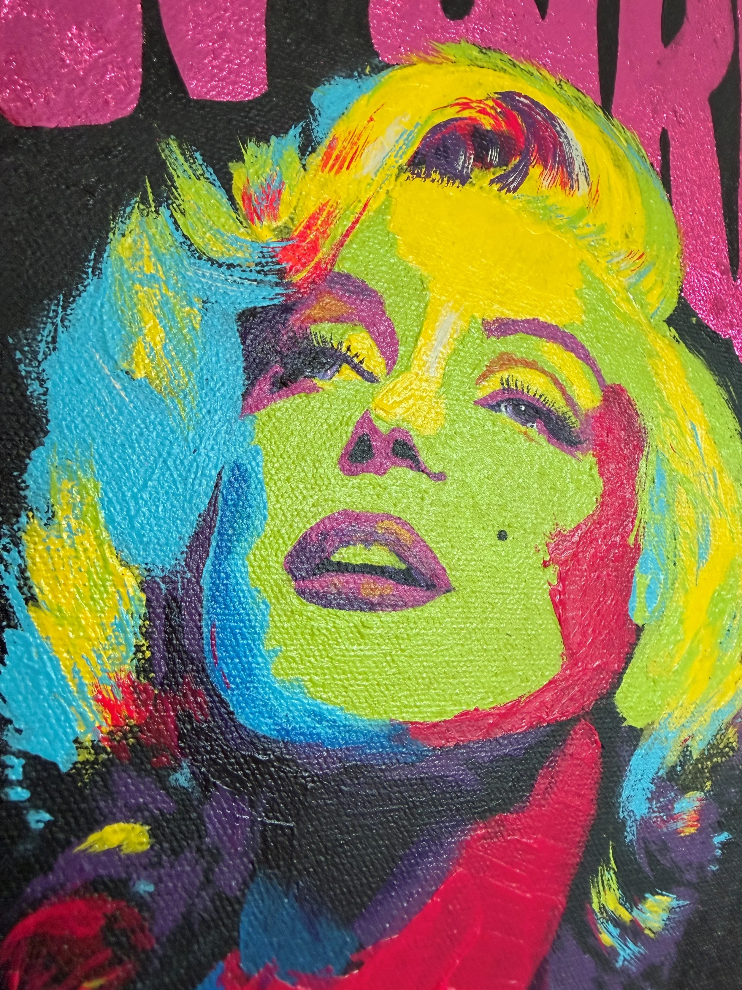 Screen Siren 2.jpg