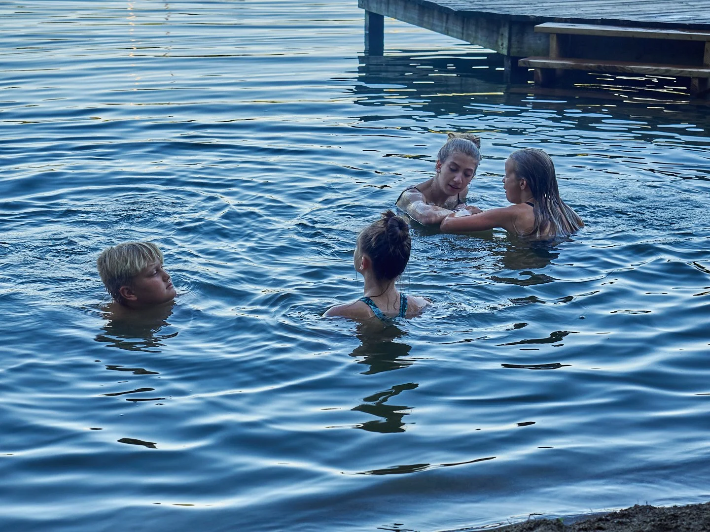 EM292915.jpg