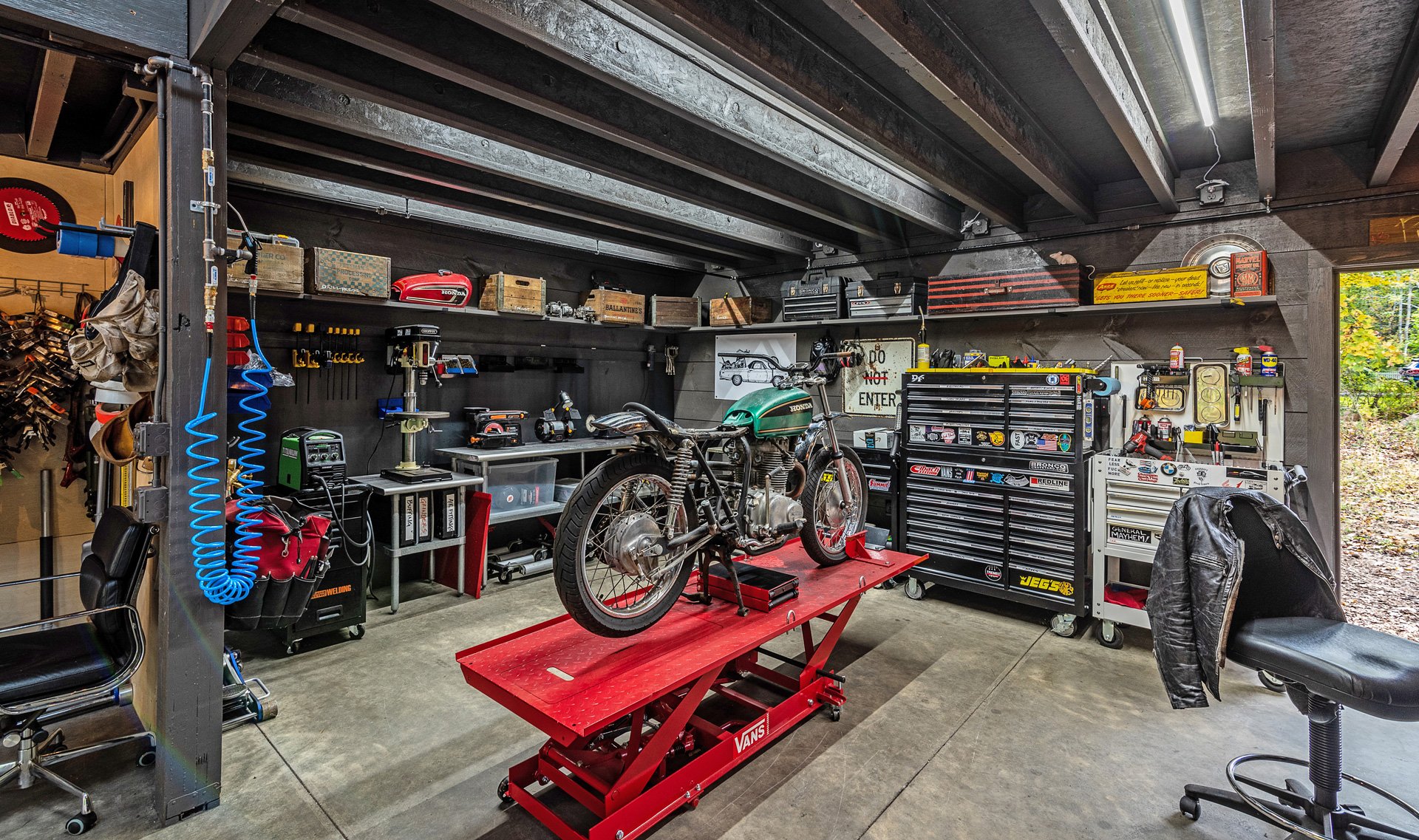 Garage-barn-Interior-2.jpg