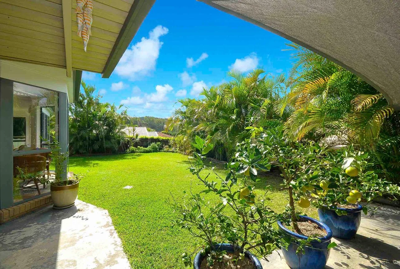 buyers-agent-burleigh-heads-4220-qld-yard.jpg