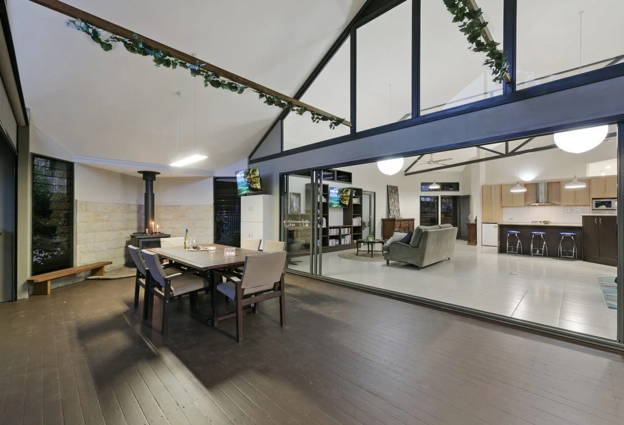 buyers-agent-mudgeereba-qld-4213-deck.jpg