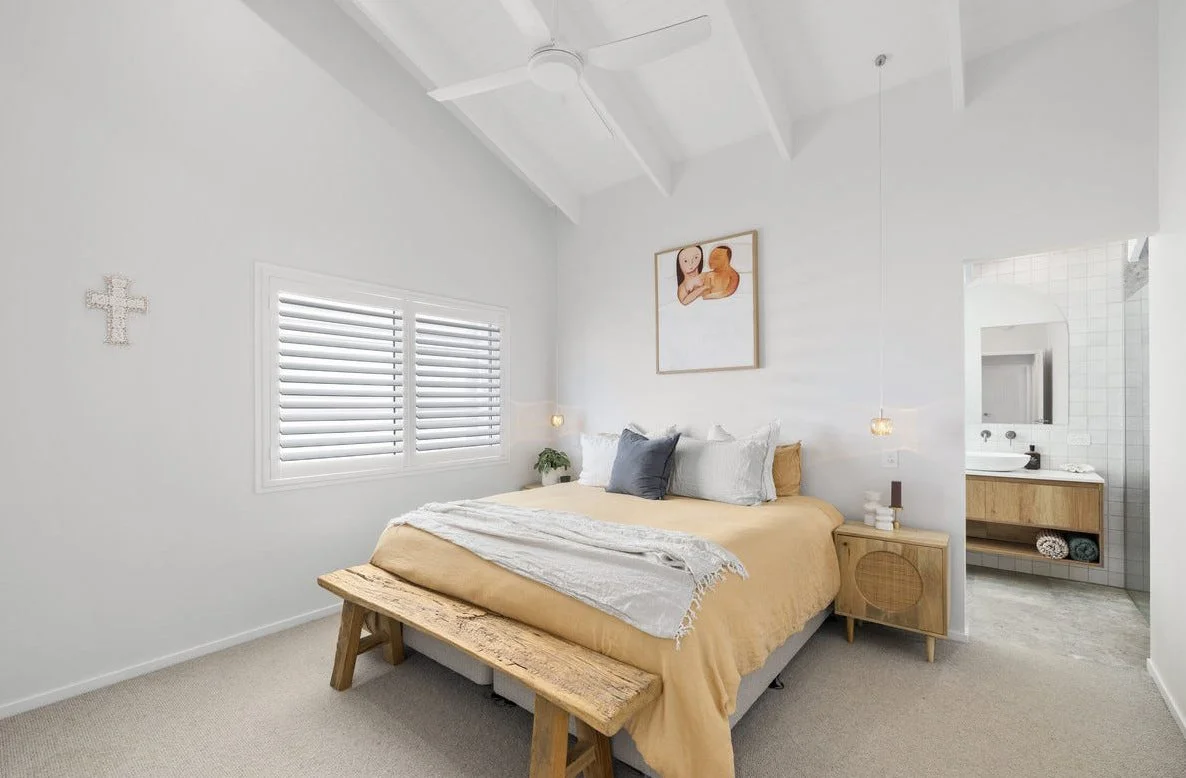 buyers-agent-palm-beach-qld-4221-bedroom.jpg
