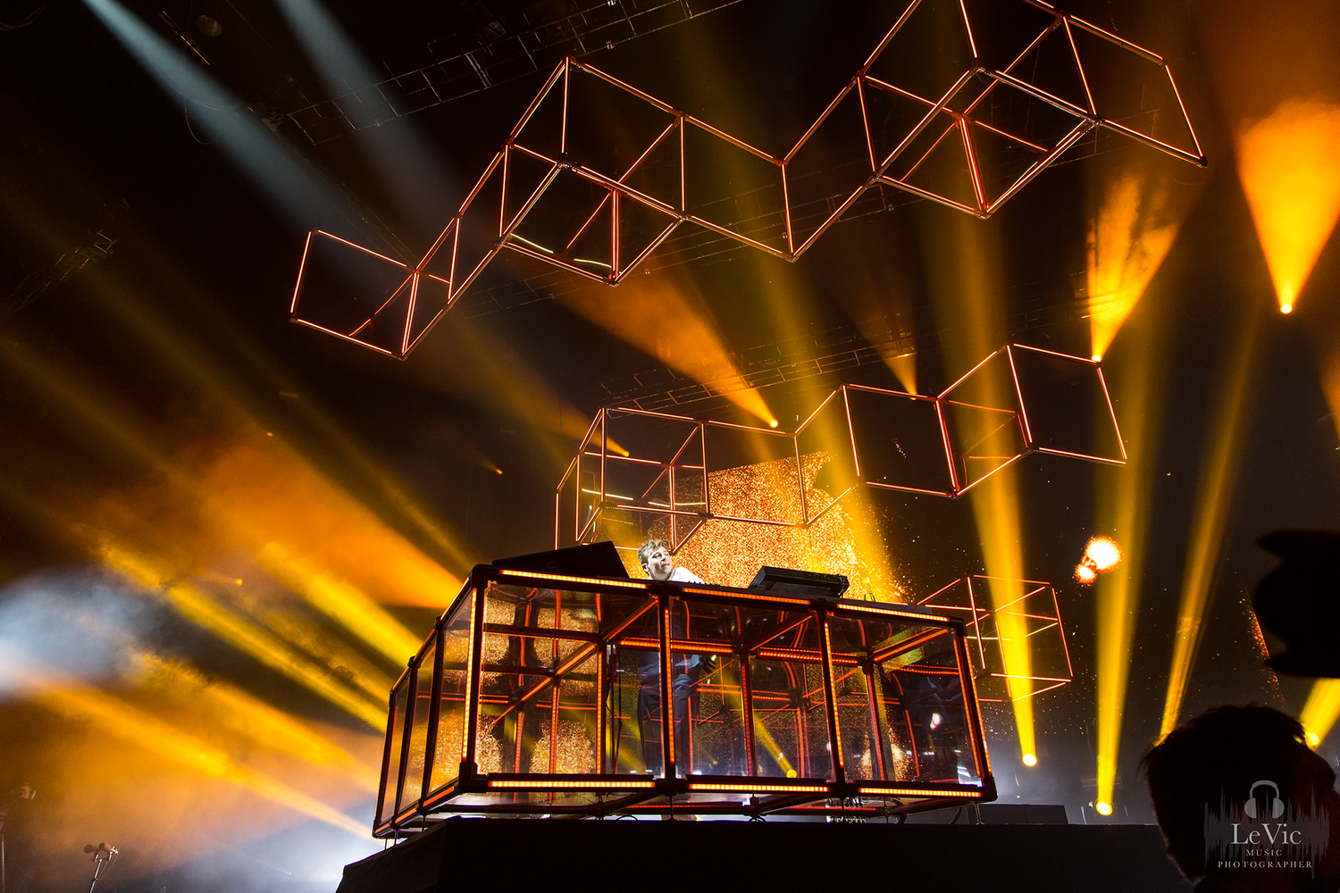 Concert Review - Flume - Auckland - 22nd July 2016