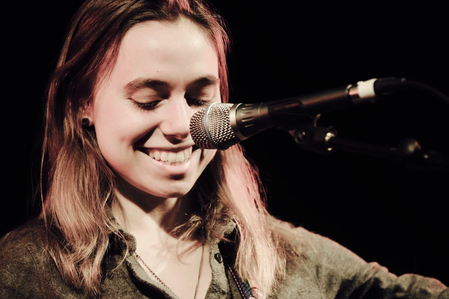 Julien Baker debuts music video for 'Turn Out The Lights'