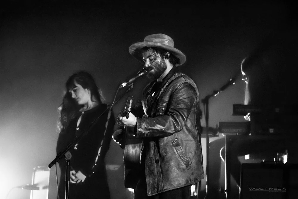 Concert Review with PHOTOS - Angus & Julia Stone