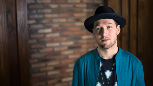Thomas Oliver reveals new single 'Losin'