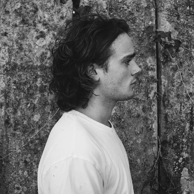 Harry Parsons reveals music video for 'Crown'