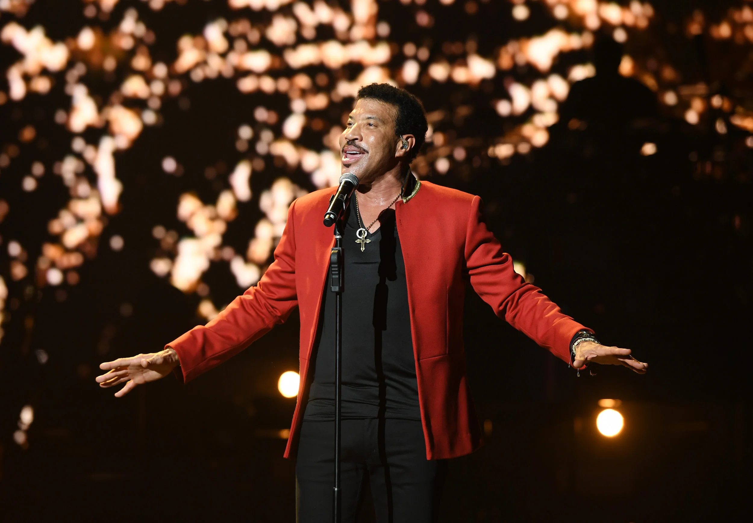 Lionel Richie heading to NZ with special guests CHIC featuring Nile Rodgers