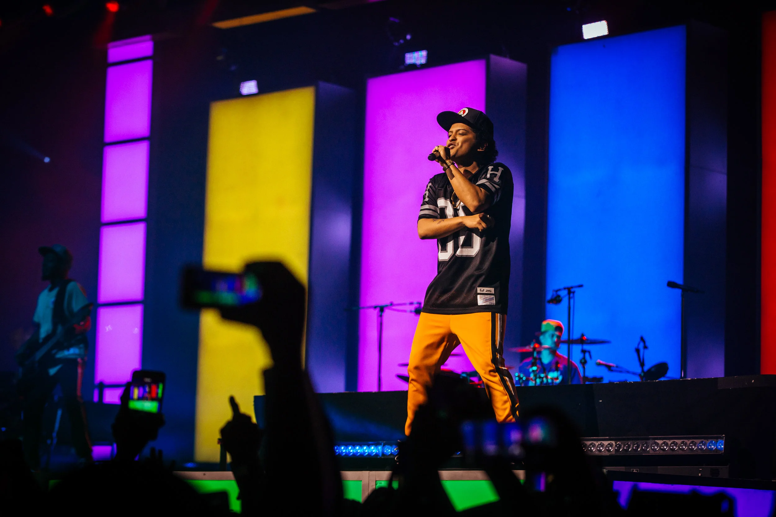 Concert Review with PHOTOS - Bruno Mars