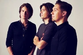 Hanson to play one NZ show this June