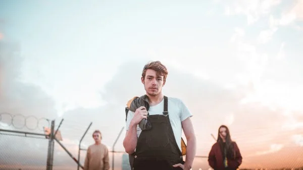 Harry Parsons shares music video for 'Real'