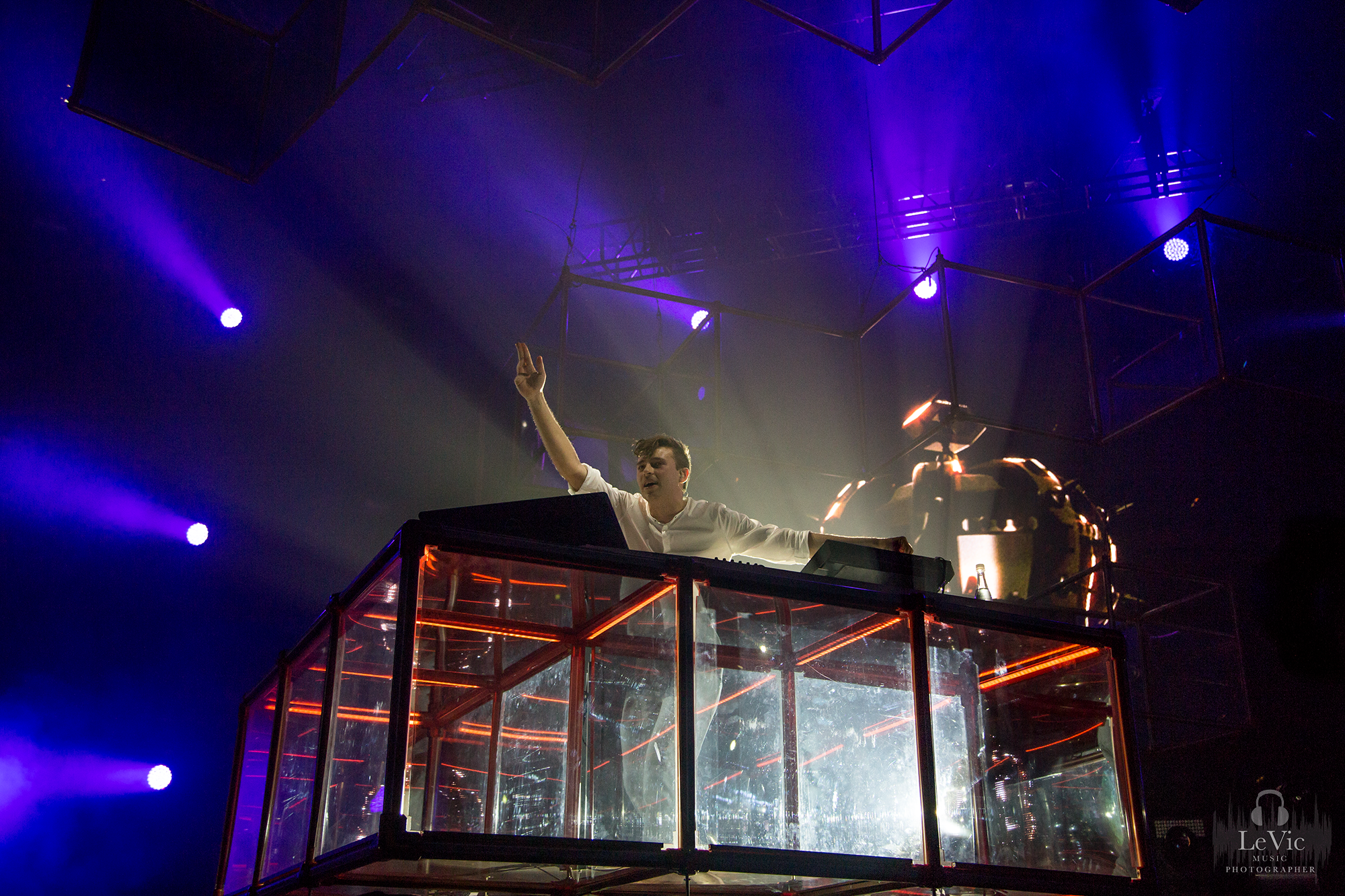 Live Photos - Flume - Auckland - 22nd July 2016