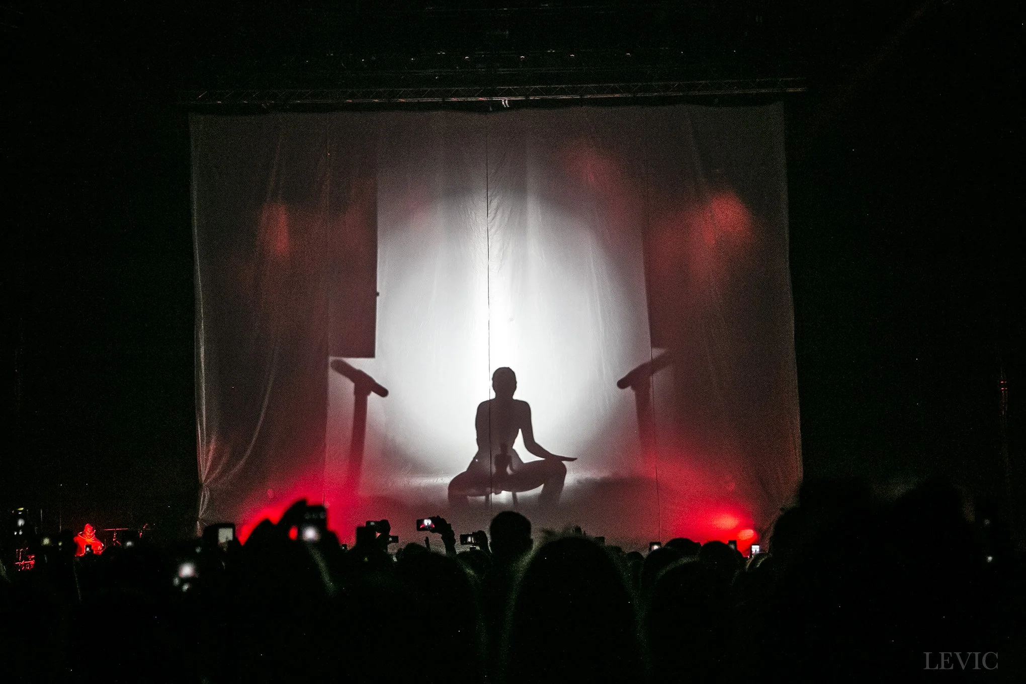 Live Photos - Halsey - Auckland - 19th April 2018