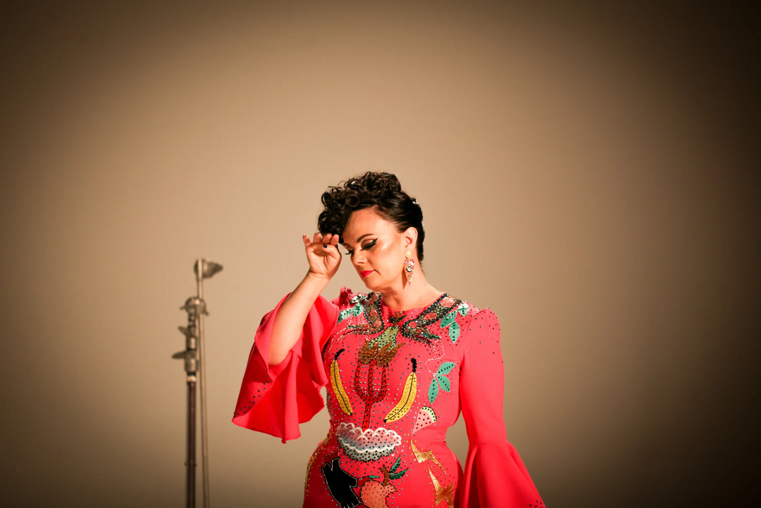 Tami Neilson's shares music video for 'Devil In A Dress'