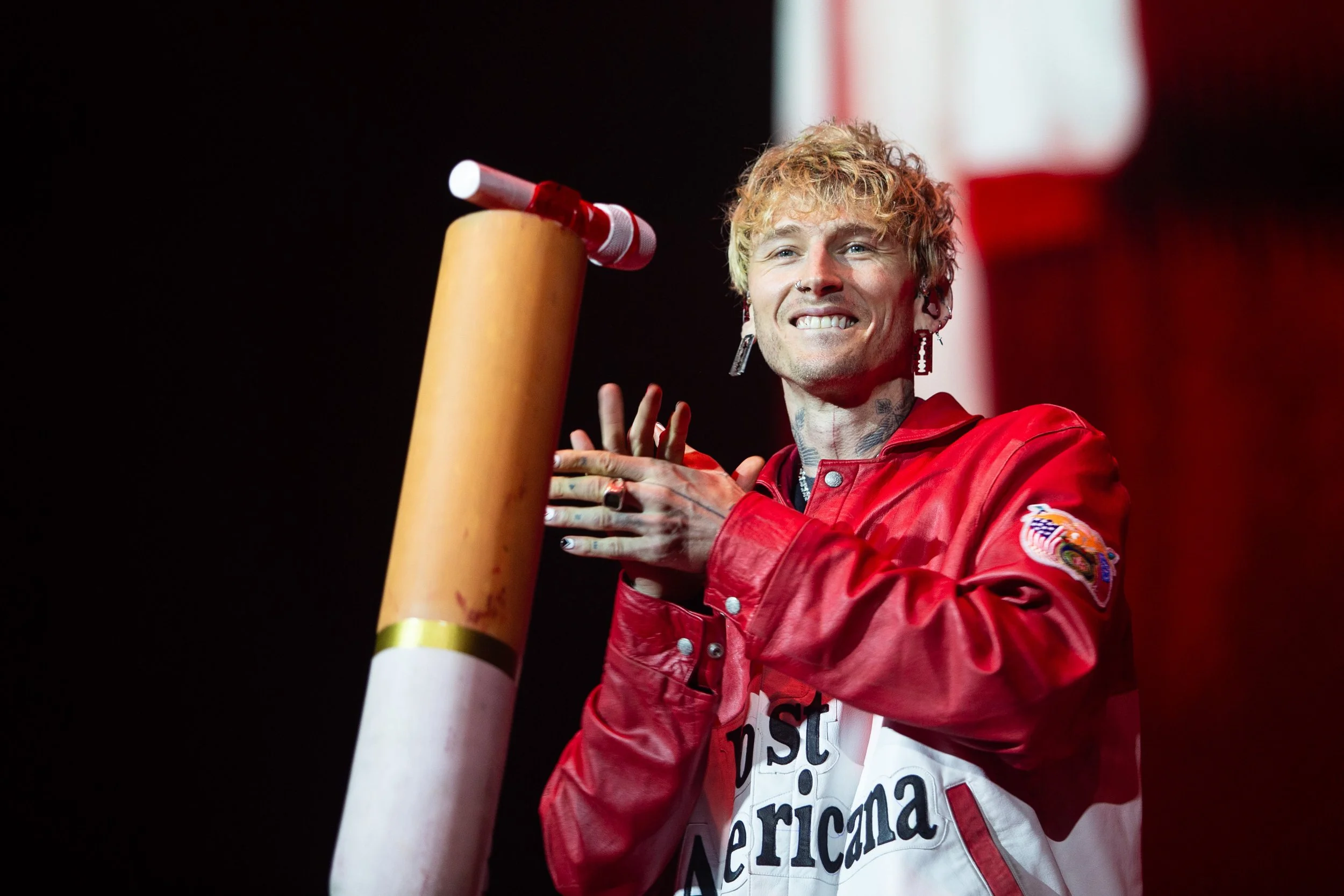 Live Photos - Machine Gun Kelly - Auckland - 18th April 2026