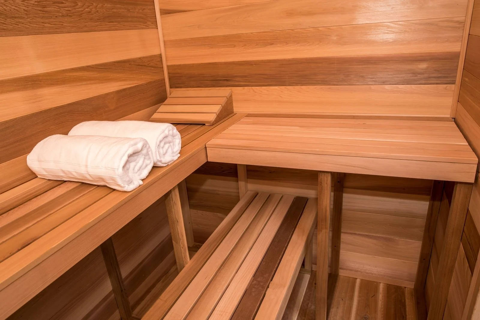 Cabin Sauna4.jpeg