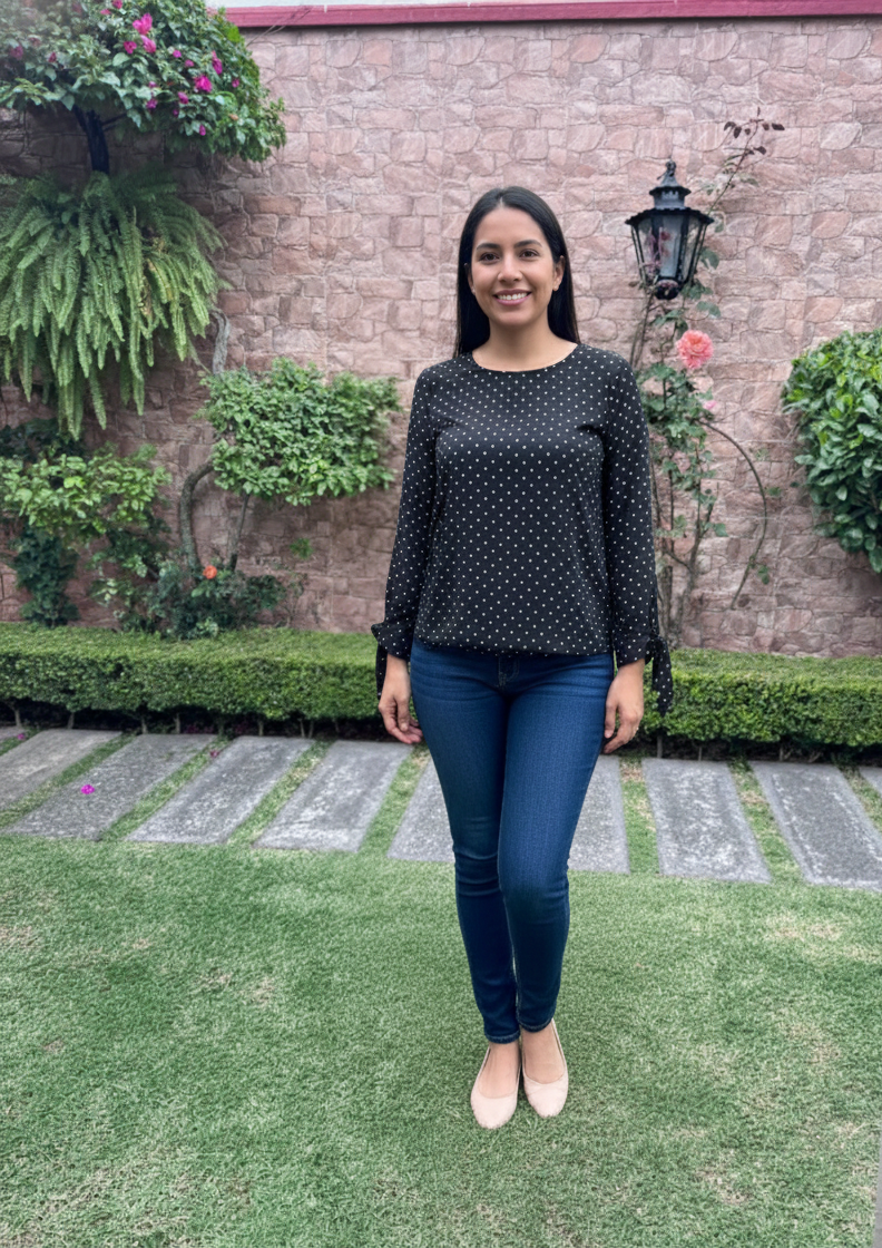 Nine West Talla M Blusa Negra con Estampado de Puntos y Lazos en las Mangas