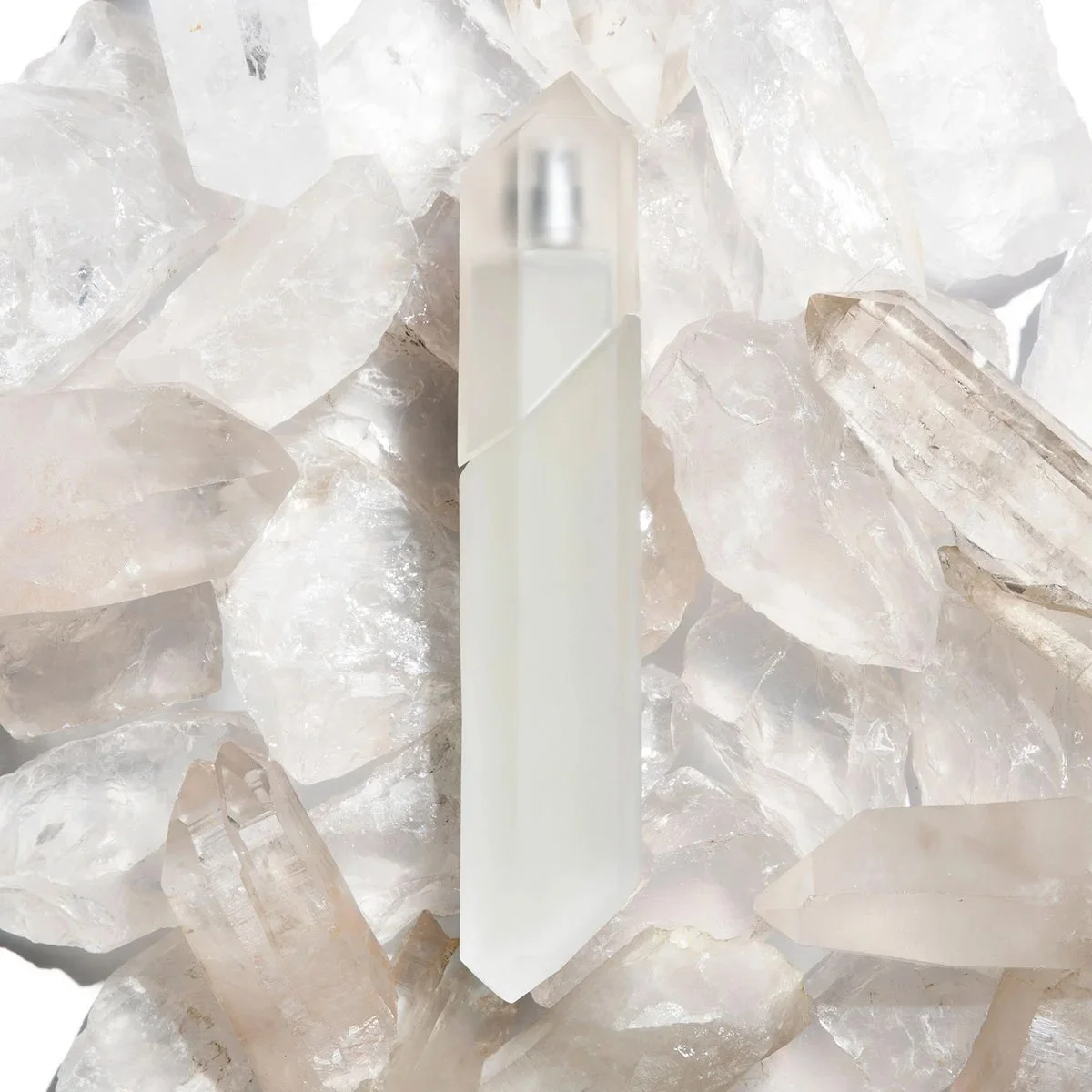 101217_KKW-BEAUTY-CRYSTALS_BOTTLES1015_R.jpg
