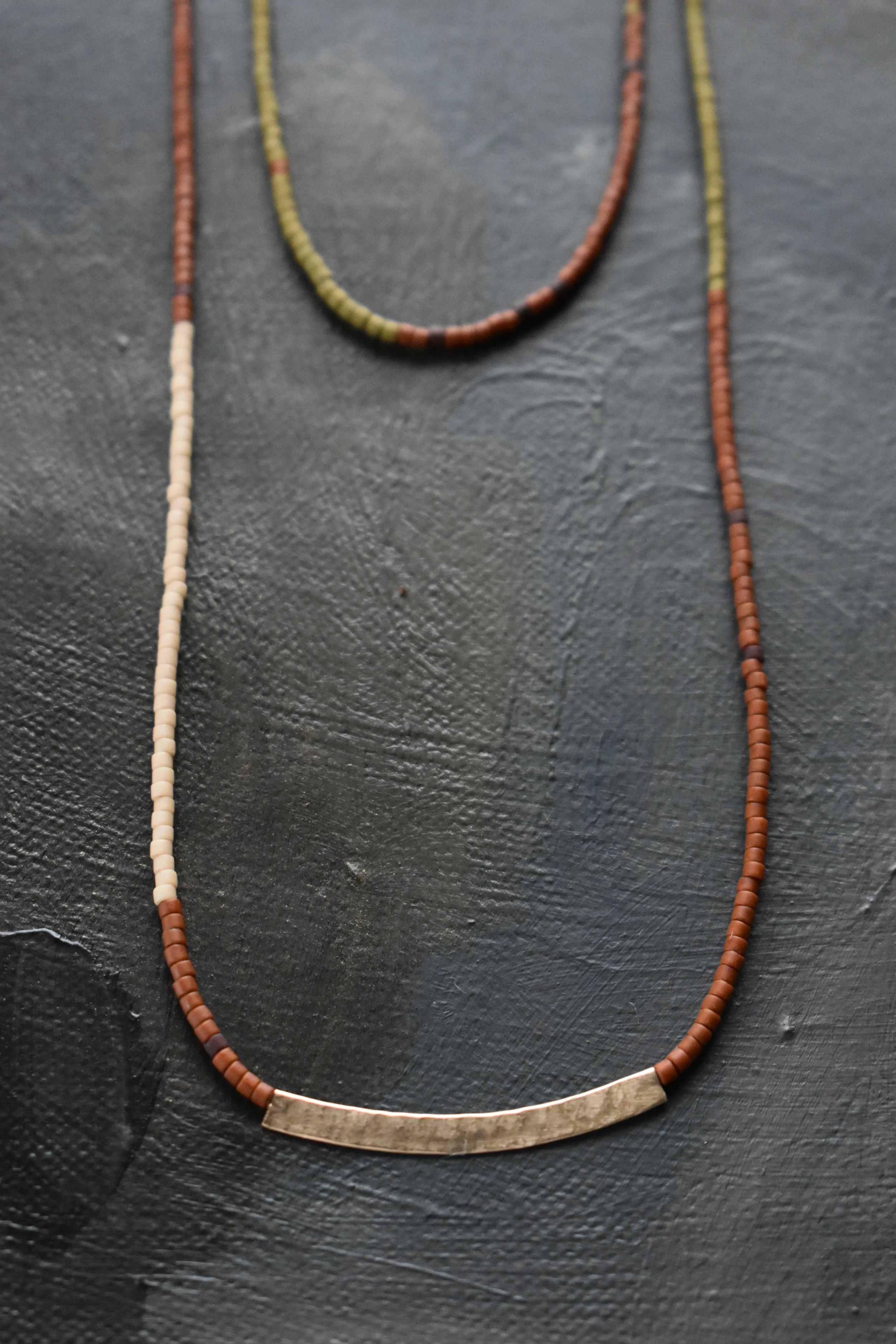 sand halo necklace 4.webp