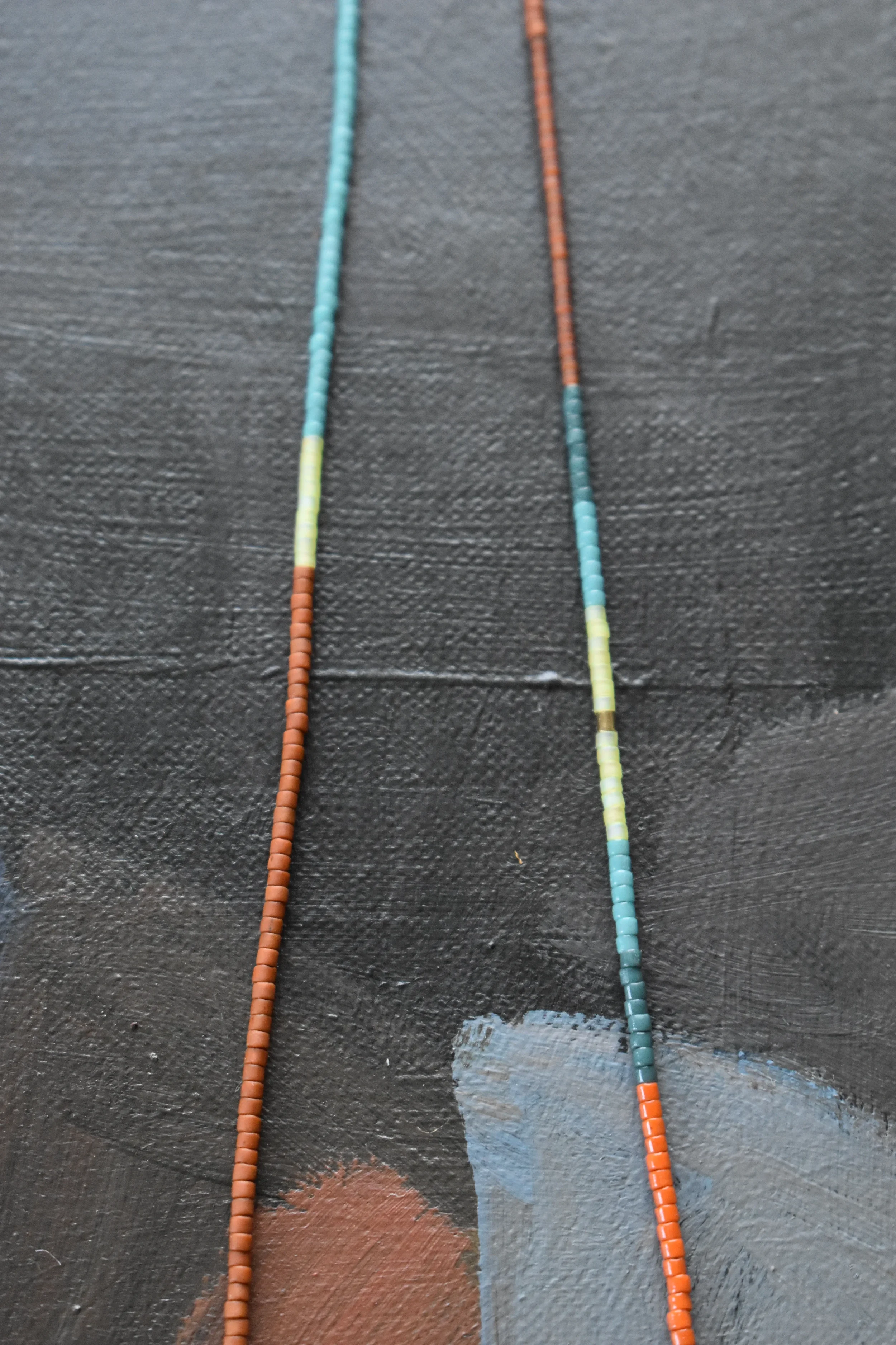 sand halo necklace 1.webp