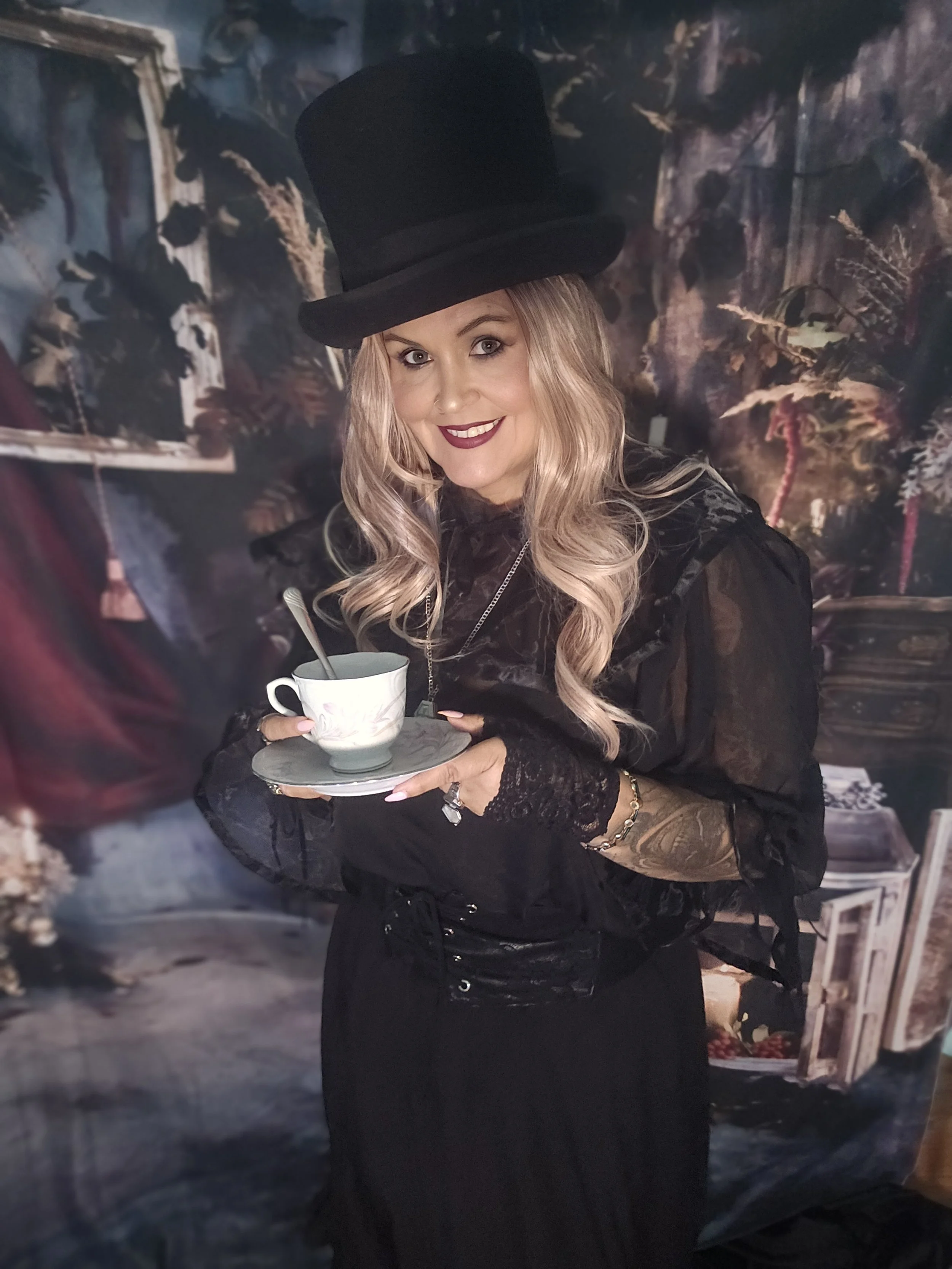 Savannahs Lady in Mourning