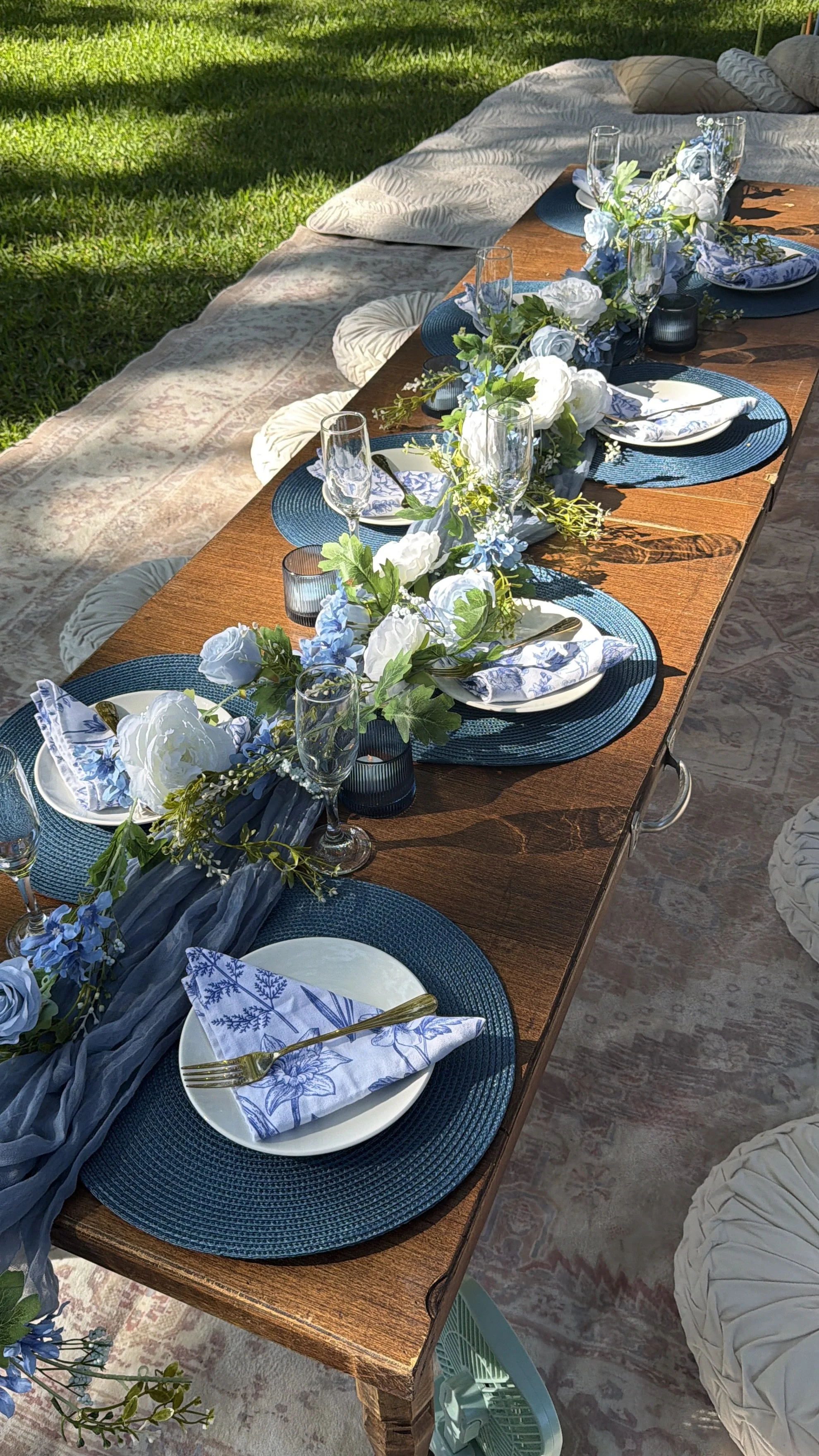Lux picnic display