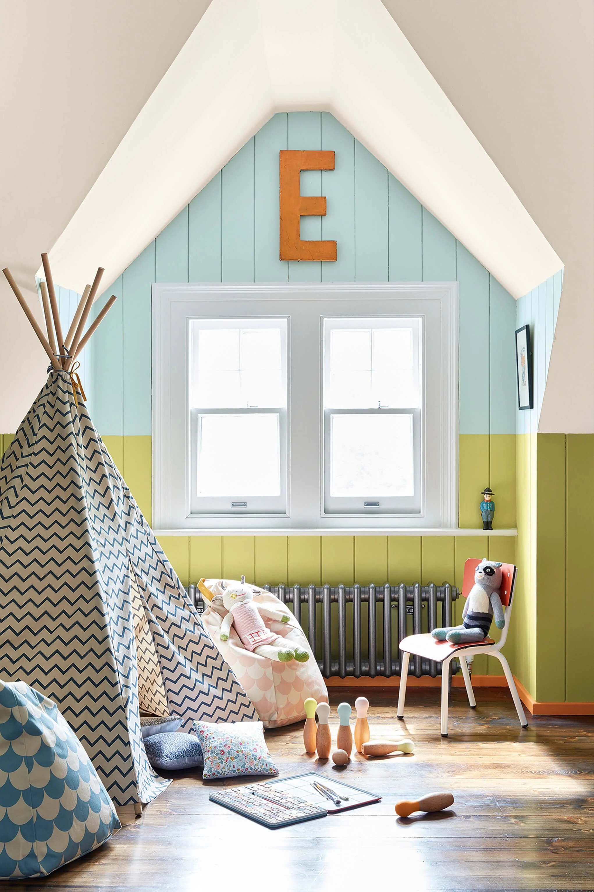 Brighton 203, Pale Lime 70.jpg