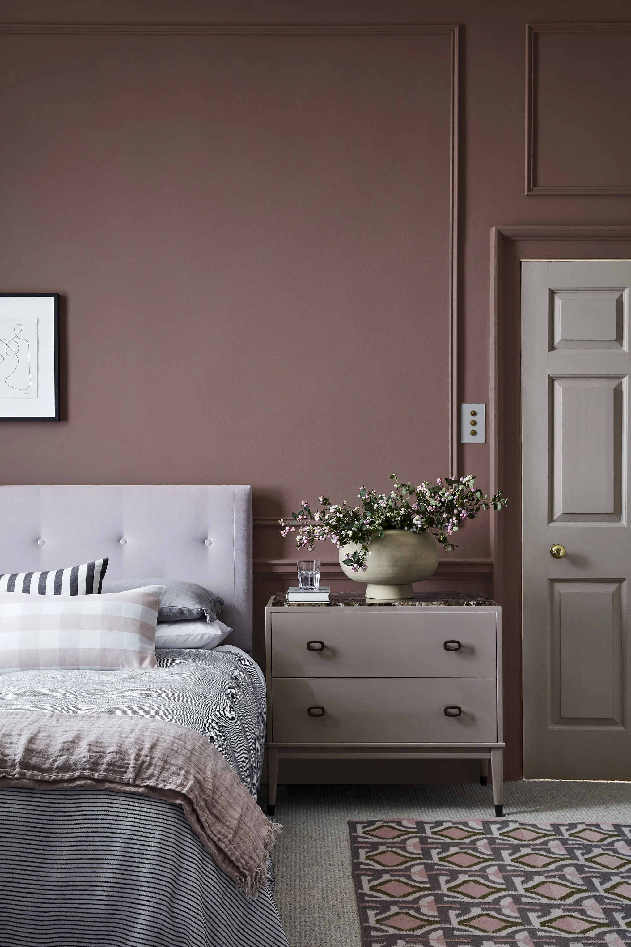 Nether Red™ 315, French Grey - Dark™ 163.jpg
