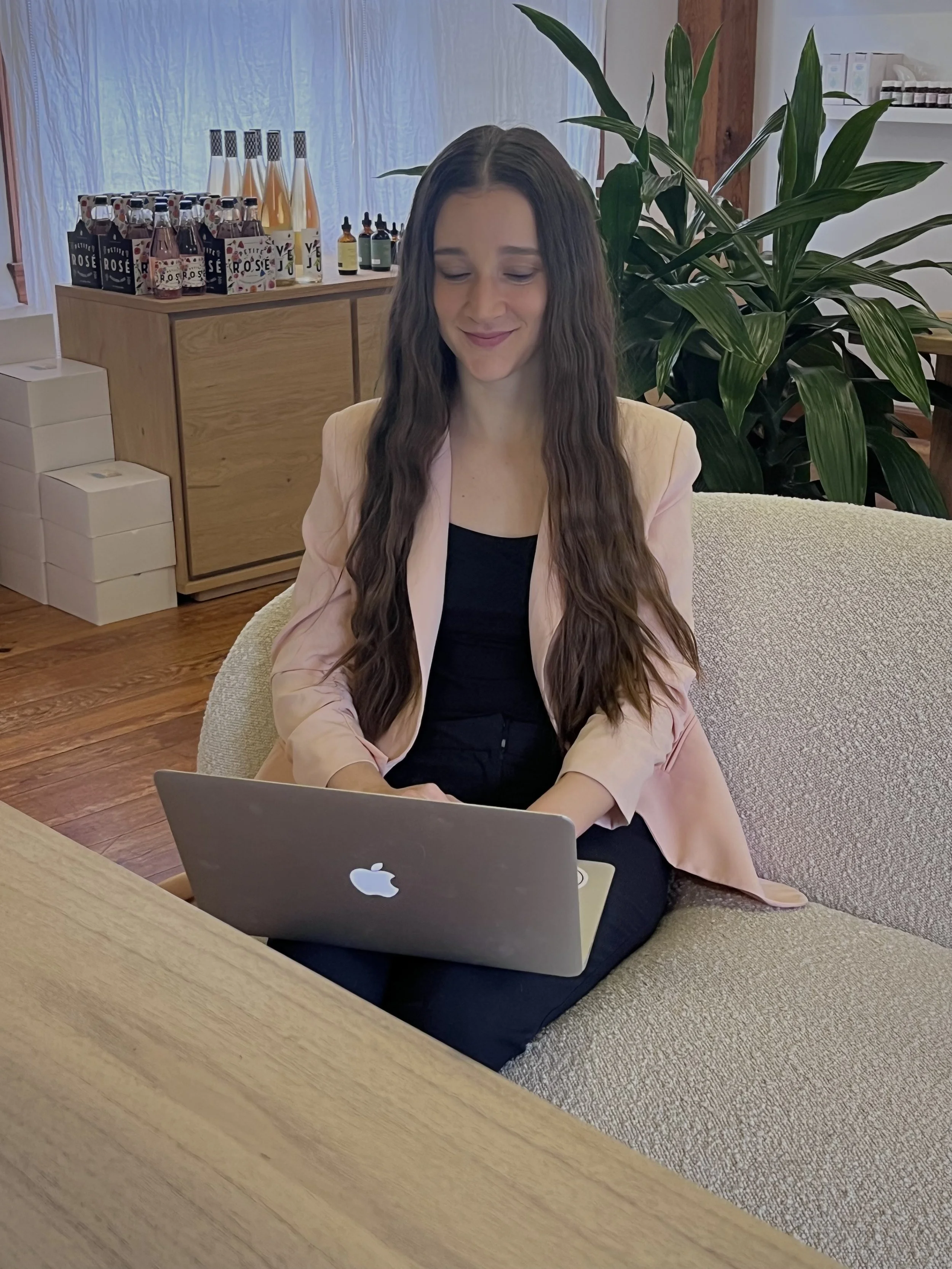 Naturopathic Doctor practicing virtual medicine