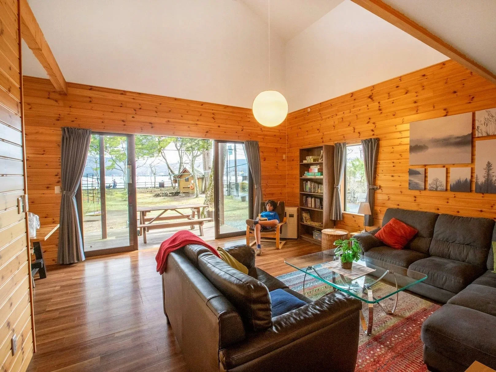 Cabin+7+Living+room+1+op+70p.jpg