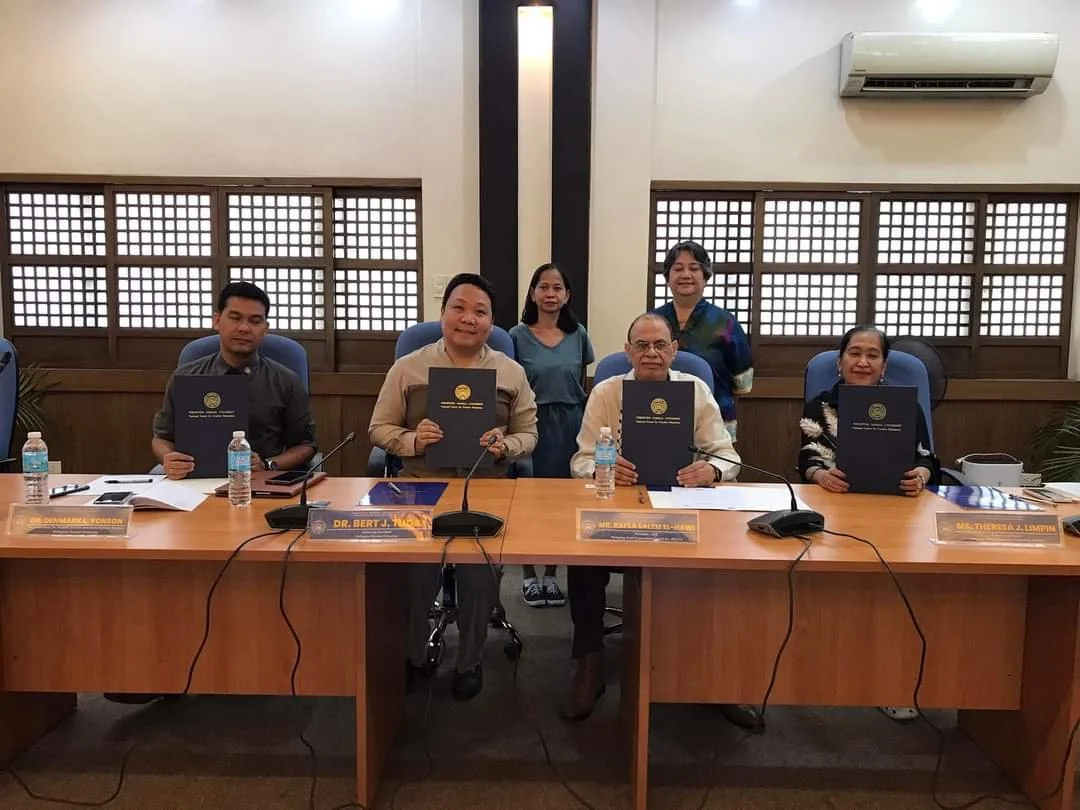 PACCI-PNU SIGNING 2.jpg