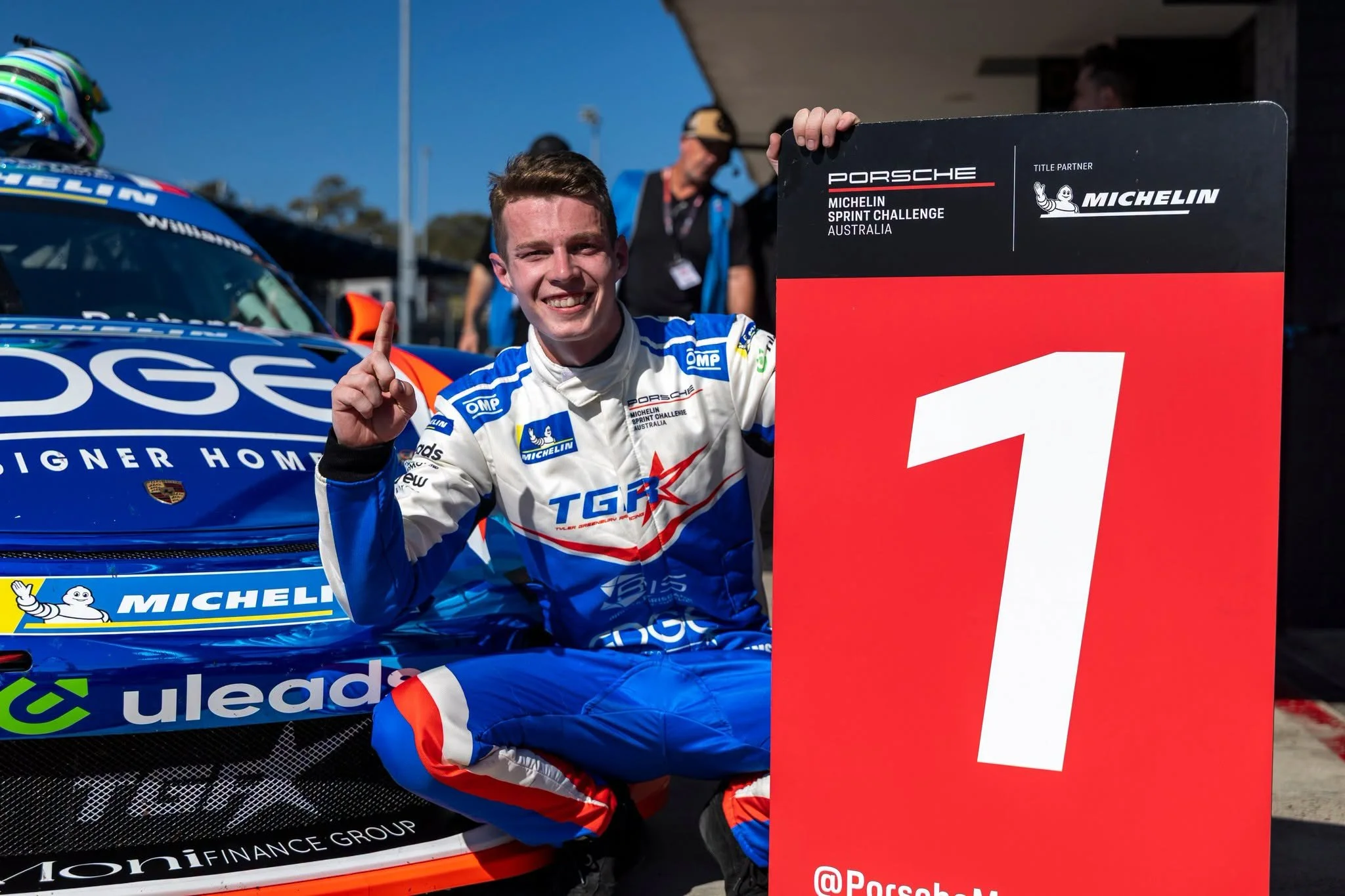POLE, VICTORY AND DRAMA - WILLIAMS KEEPS CHAMPIONSHIP LEAD AFTER  THRILLER IN SYDNEY
