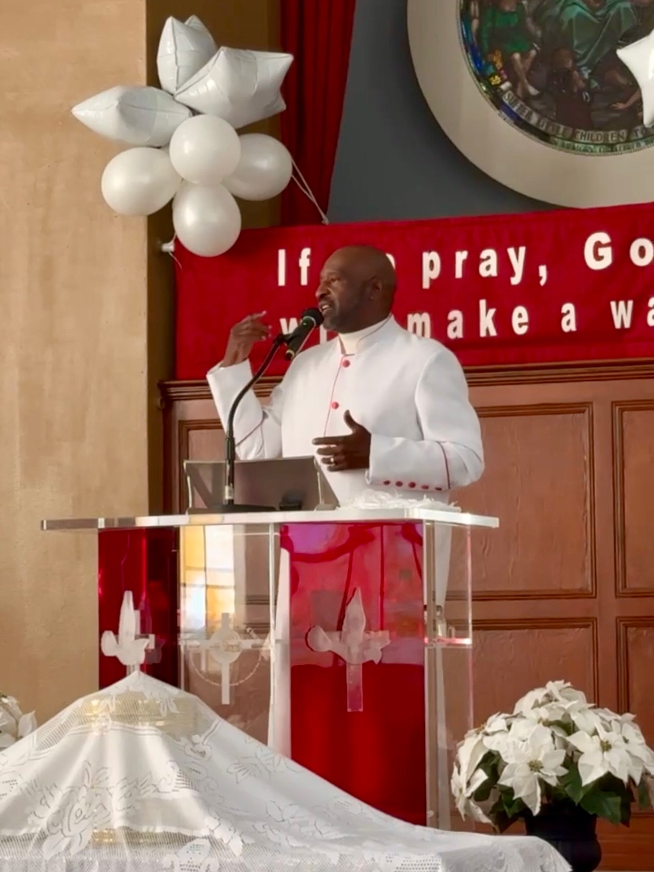 We&rsquo;re kicking off #AnniversaryWeek!

Yesterday was a hit with energy high and everyone joining in to celebrate white out Sunday, whether in the sanctuary or online with e-church family! 🤍

Join us as we celebrate 98 years of faith, family, and