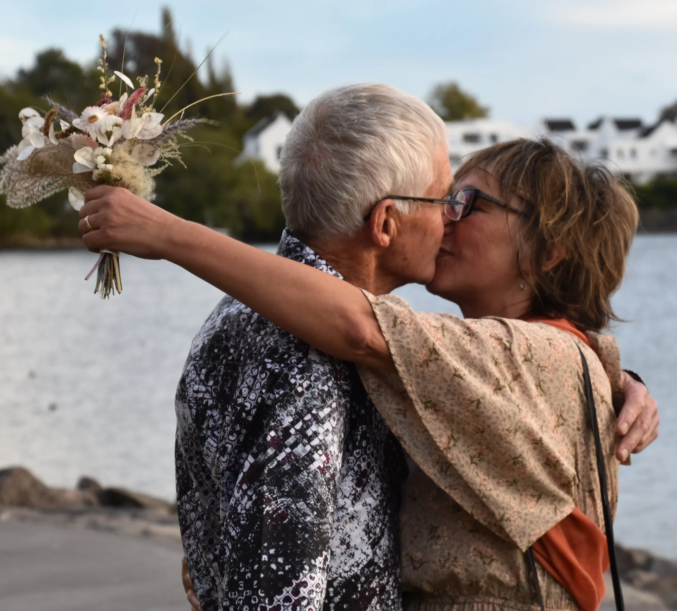 DSC_2676 kiss.jpg
