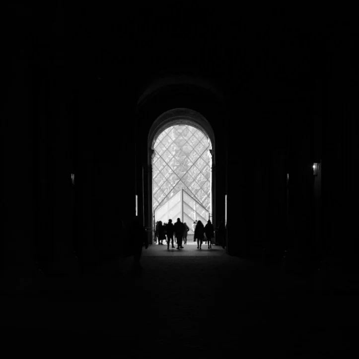 Louvre and Let Go. #louvre #paris #france #impei #pyramid #myleicaphoto #framed #shadows #blackandwhite #monochrom #monochrome #leicaq2m #fall #winter #europe #architecture