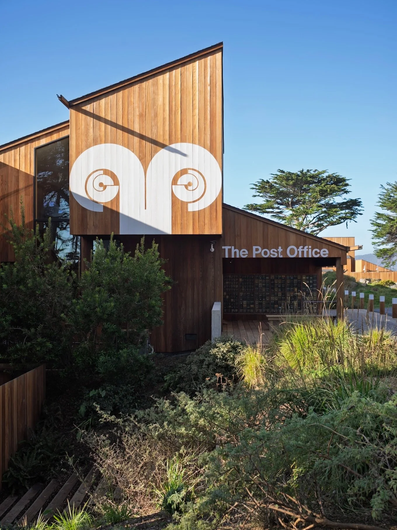 Regurgitating photos shared in stories after my first time to Sea Ranch after all these years, along with my architectural background. What a magical and majestic place. I&rsquo;d like to go back again and spend more time there soon. #searanch #calif
