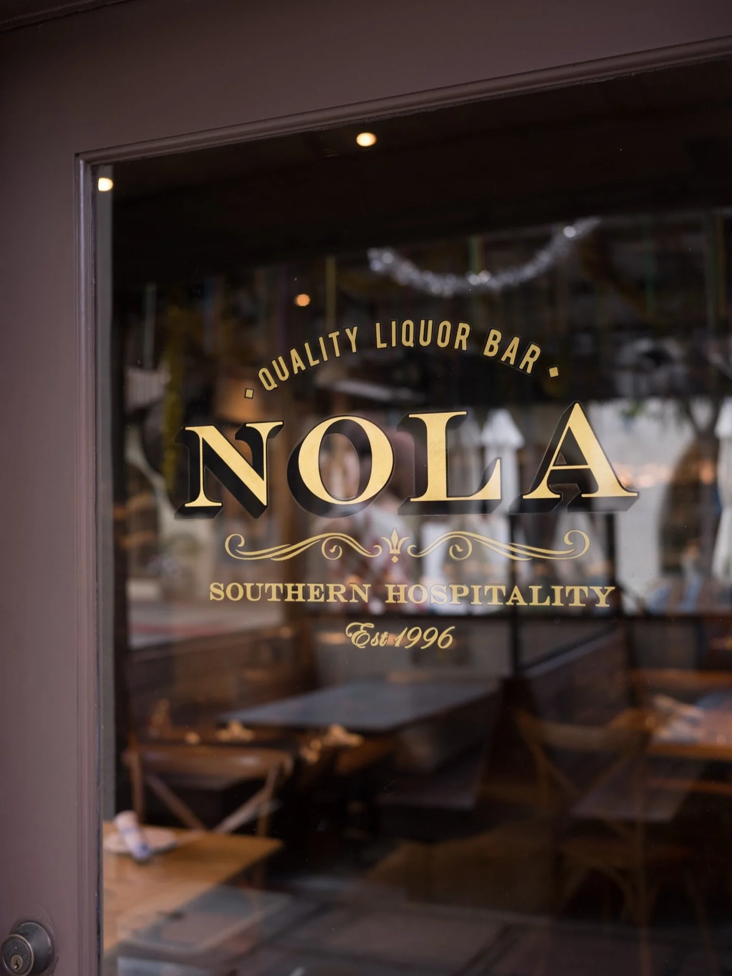 Same framing, different apertures. #nola #leica #aperture #paloalto #downtown