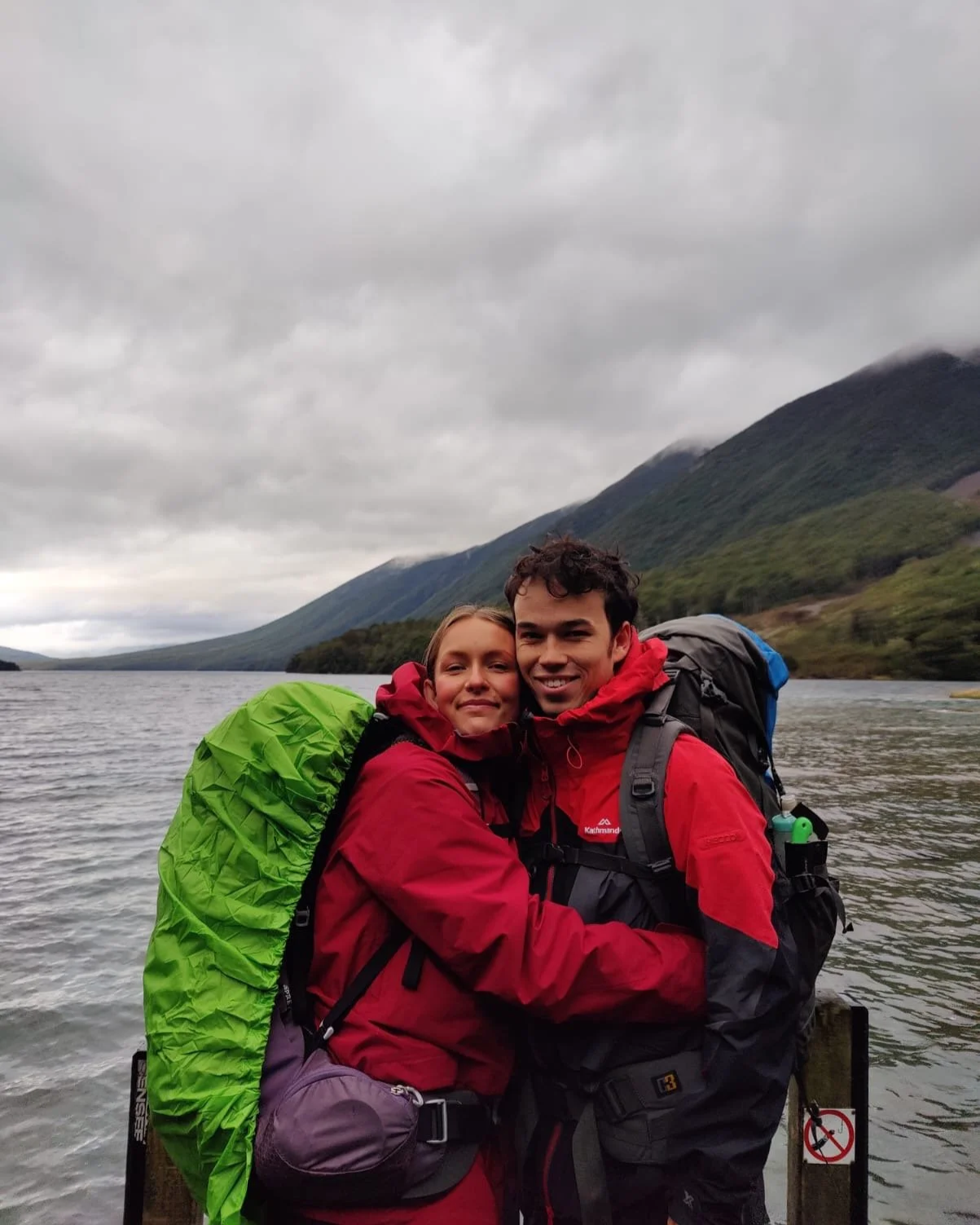Coldwater Hut, Lake Rotoiti in Nelson Lakes National Park.
