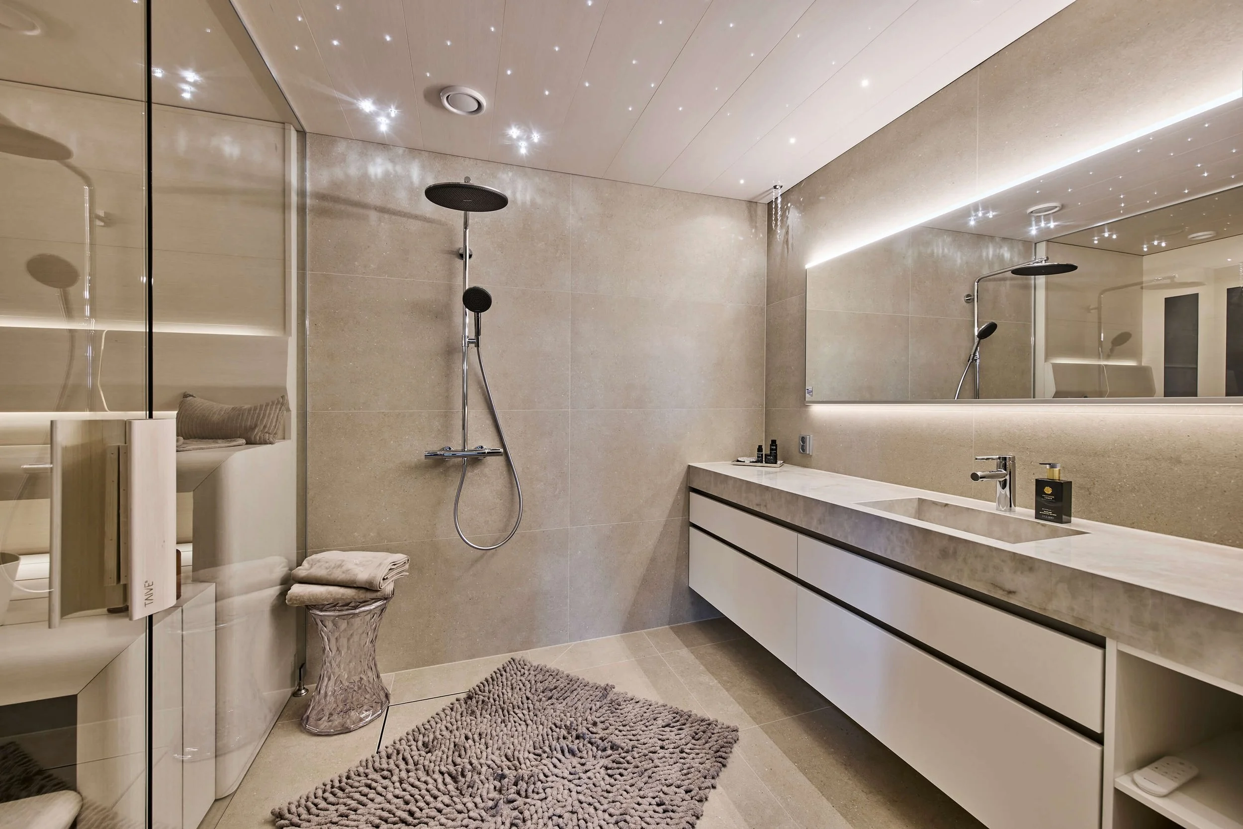 light-gray-design-bathroom-housing-fair.jpg