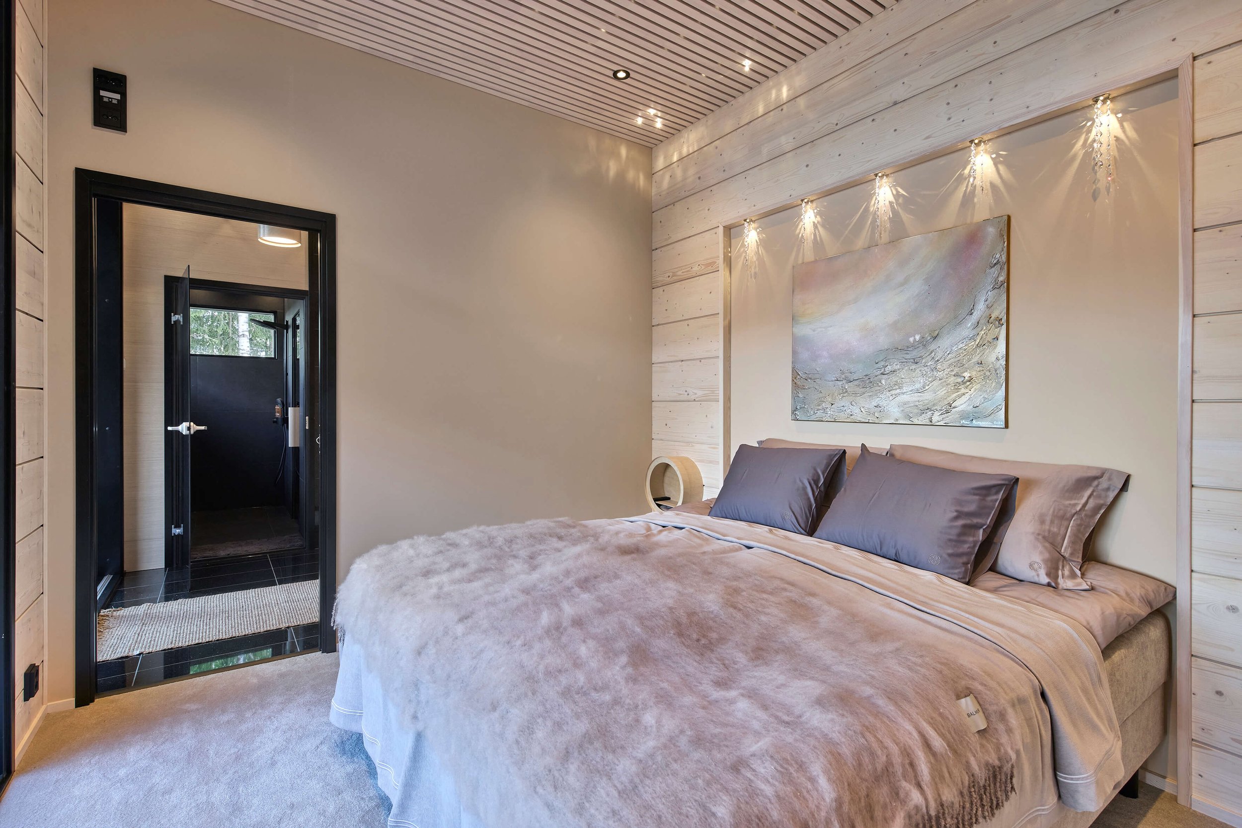 log-house-bedroom.jpg