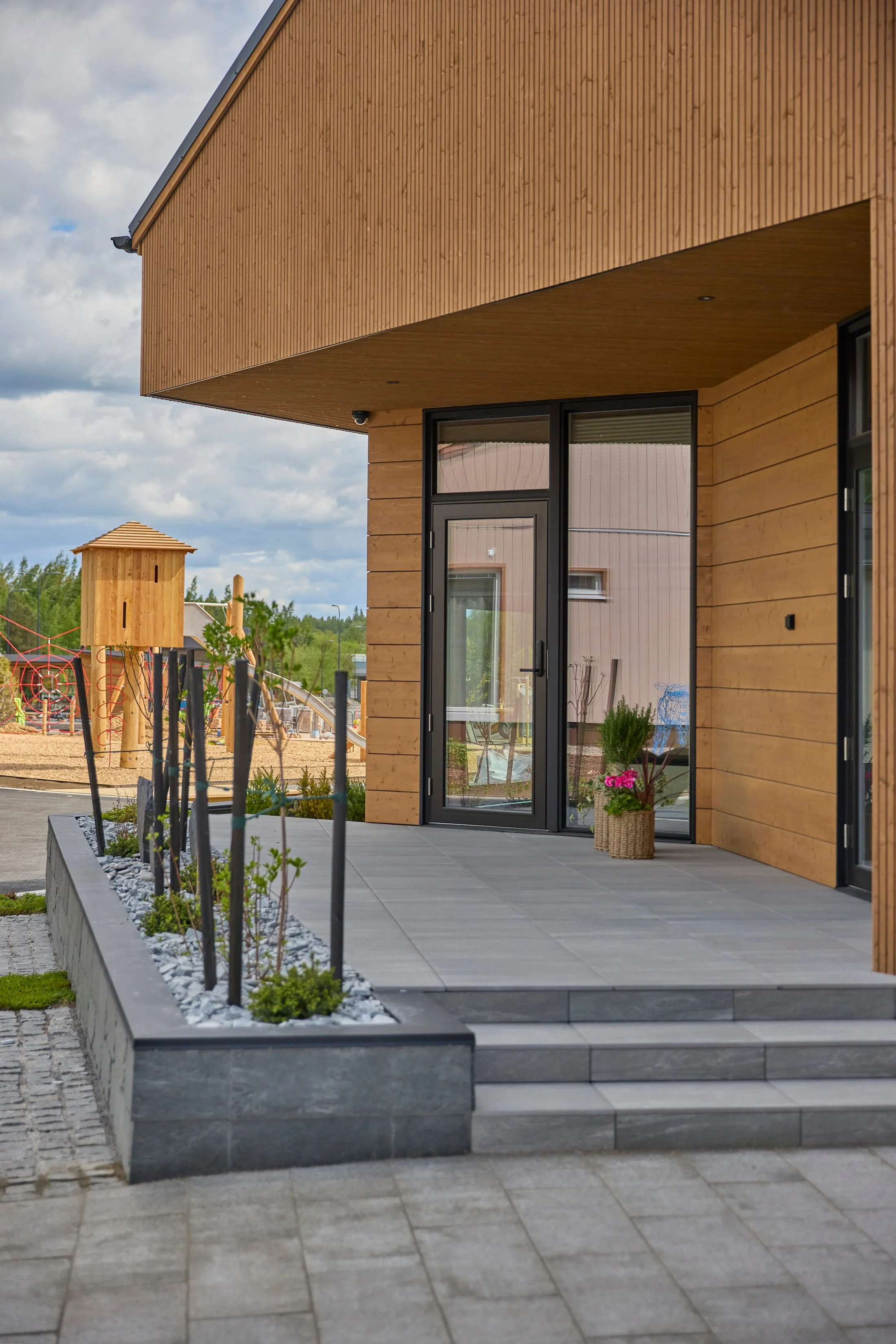 entrance-solution-log-house.jpg
