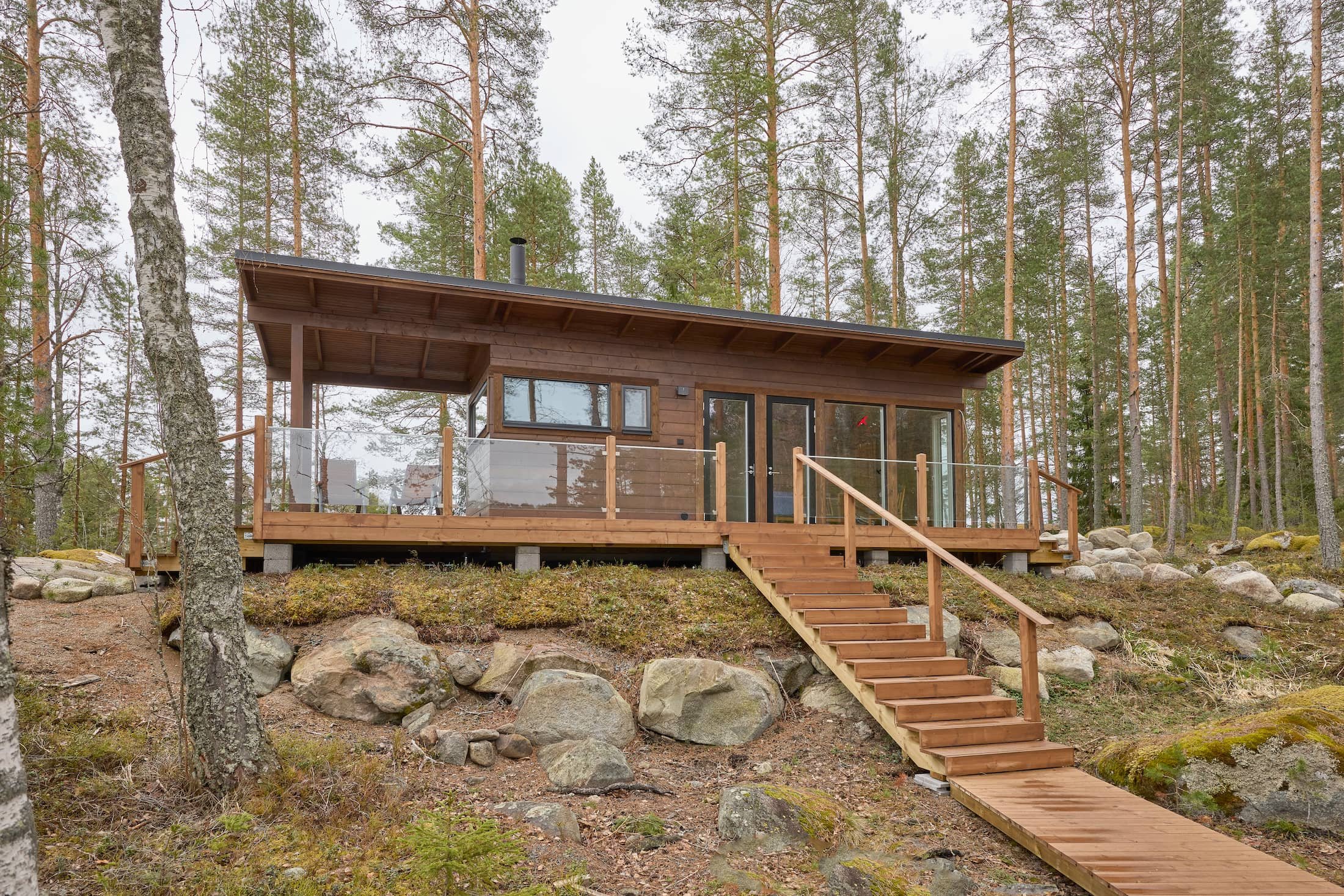 moderni-hirsisauna-hirsitalotoimittaja-ollikaiselta.jpg