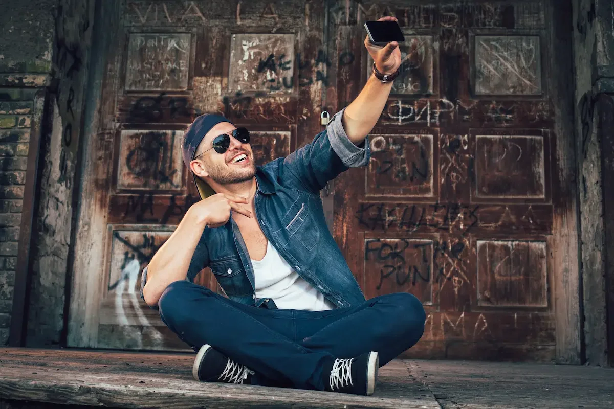 How should Christians use social media?